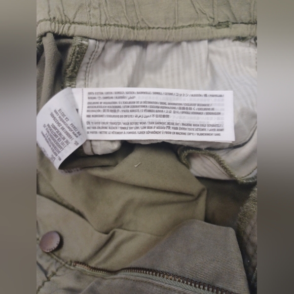 Abercrombie & Fitch Shorts EUC Paper Bag Green Size Medium - Picture 6 of 6